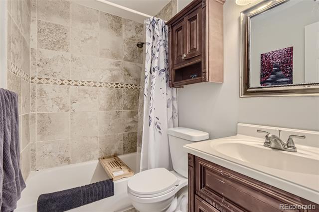 7140 S Tamarac Court