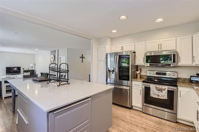7140 S Tamarac Court