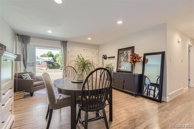 7140 S Tamarac Court