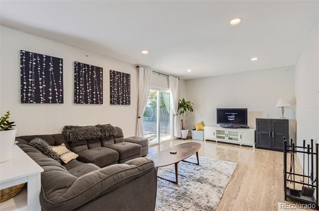 7140 S Tamarac Court