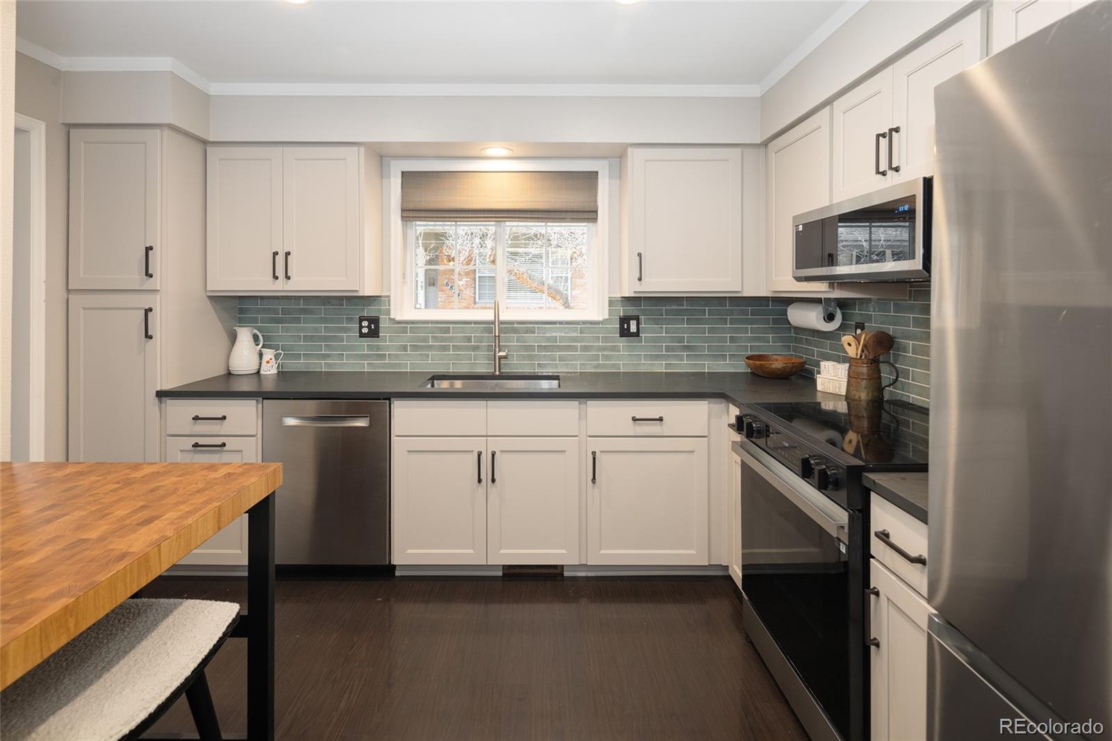 6836 E Briarwood Drive