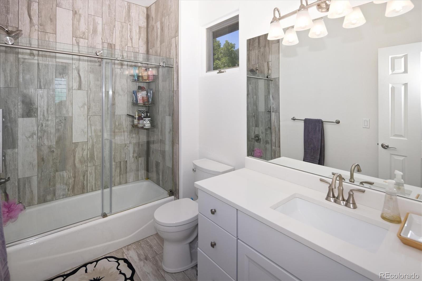 10008 Oak Tree Court