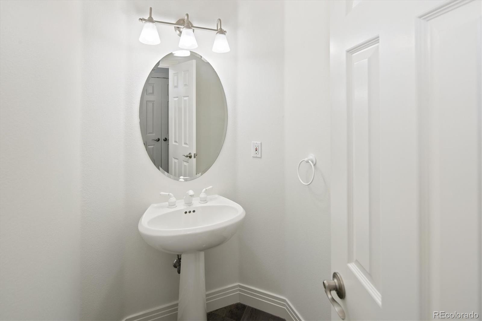 10008 Oak Tree Court