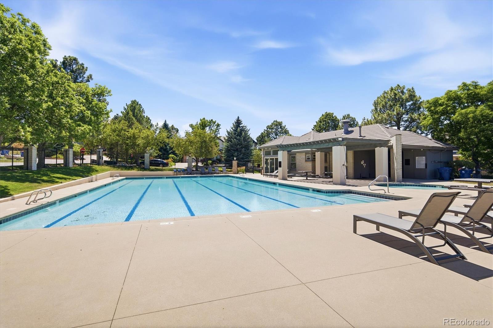 10008 Oak Tree Court