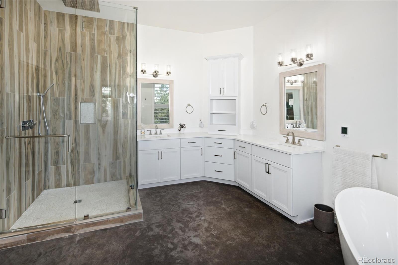 10008 Oak Tree Court