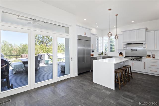 10008 Oak Tree Court