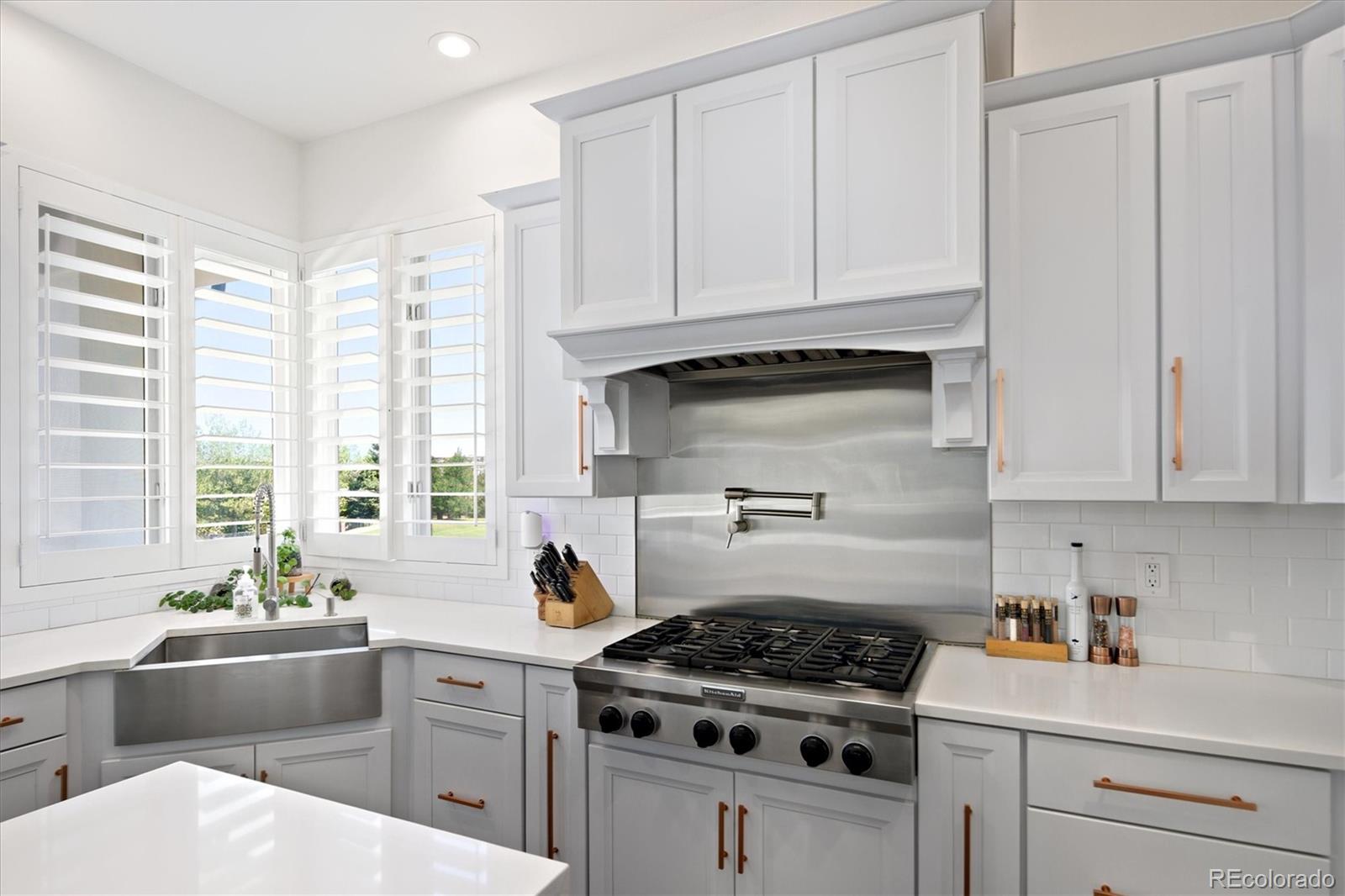 10008 Oak Tree Court