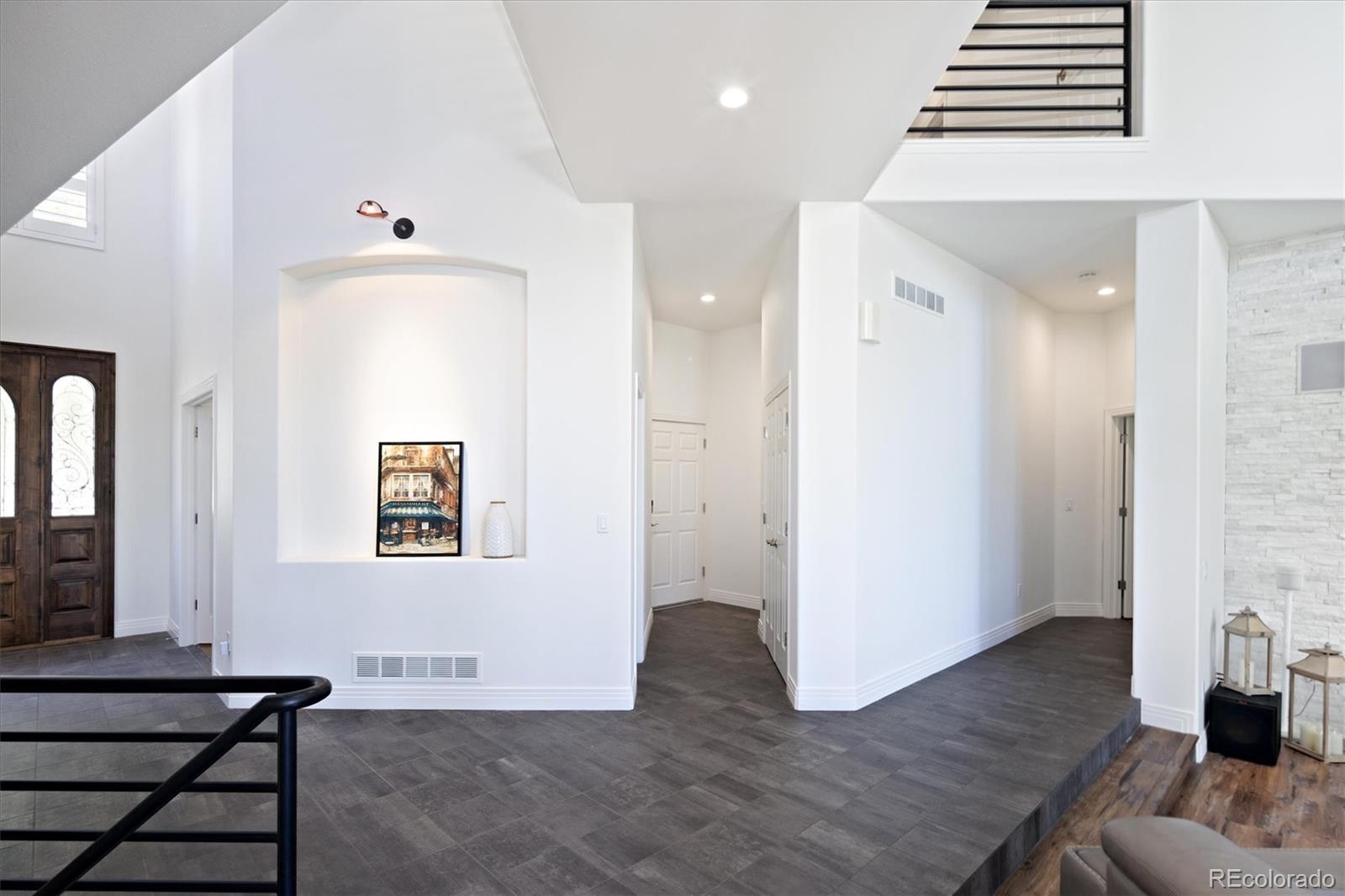 10008 Oak Tree Court