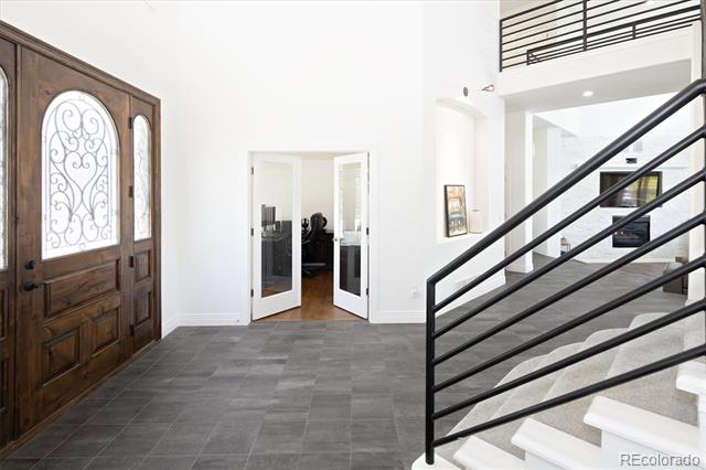 10008 Oak Tree Court