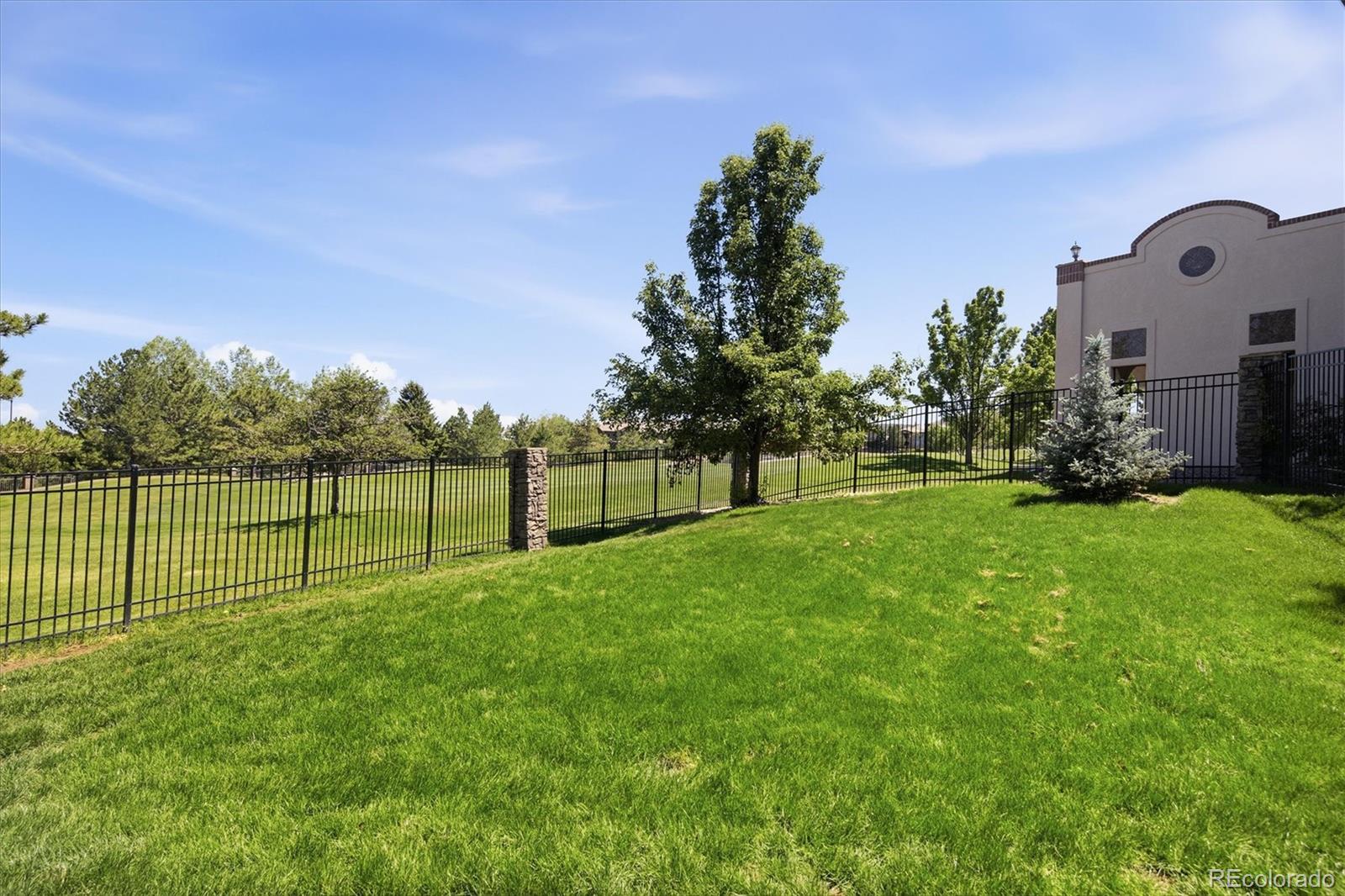 10008 Oak Tree Court