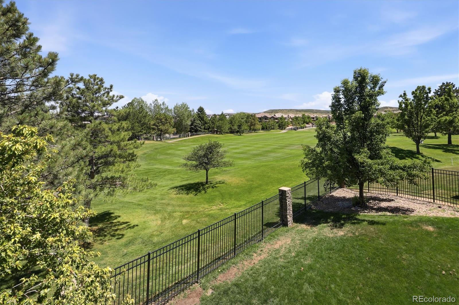10008 Oak Tree Court
