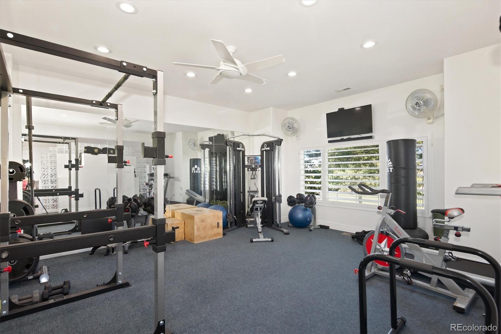 10008 Oak Tree Court
