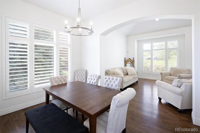 10008 Oak Tree Court