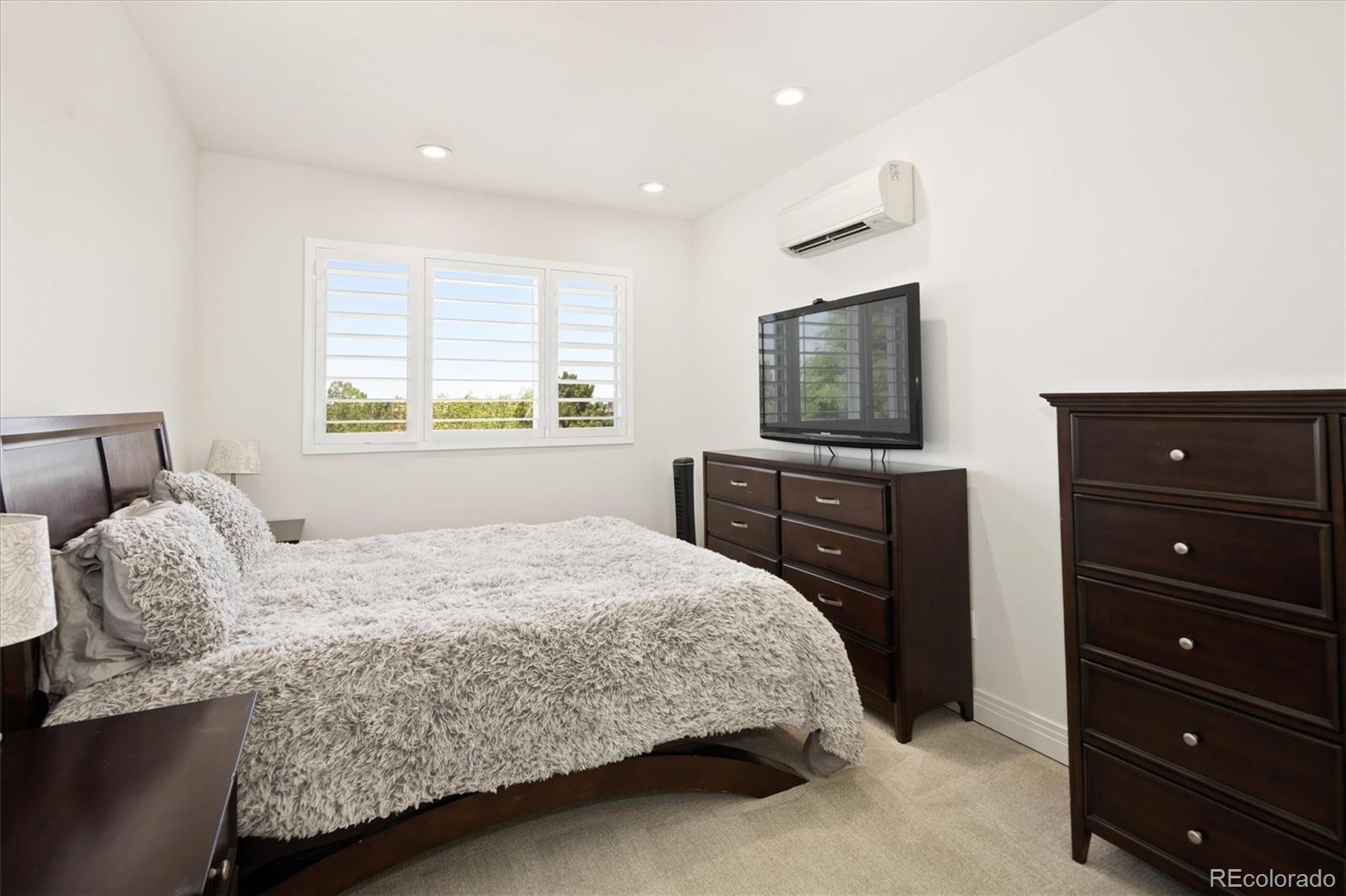 10008 Oak Tree Court