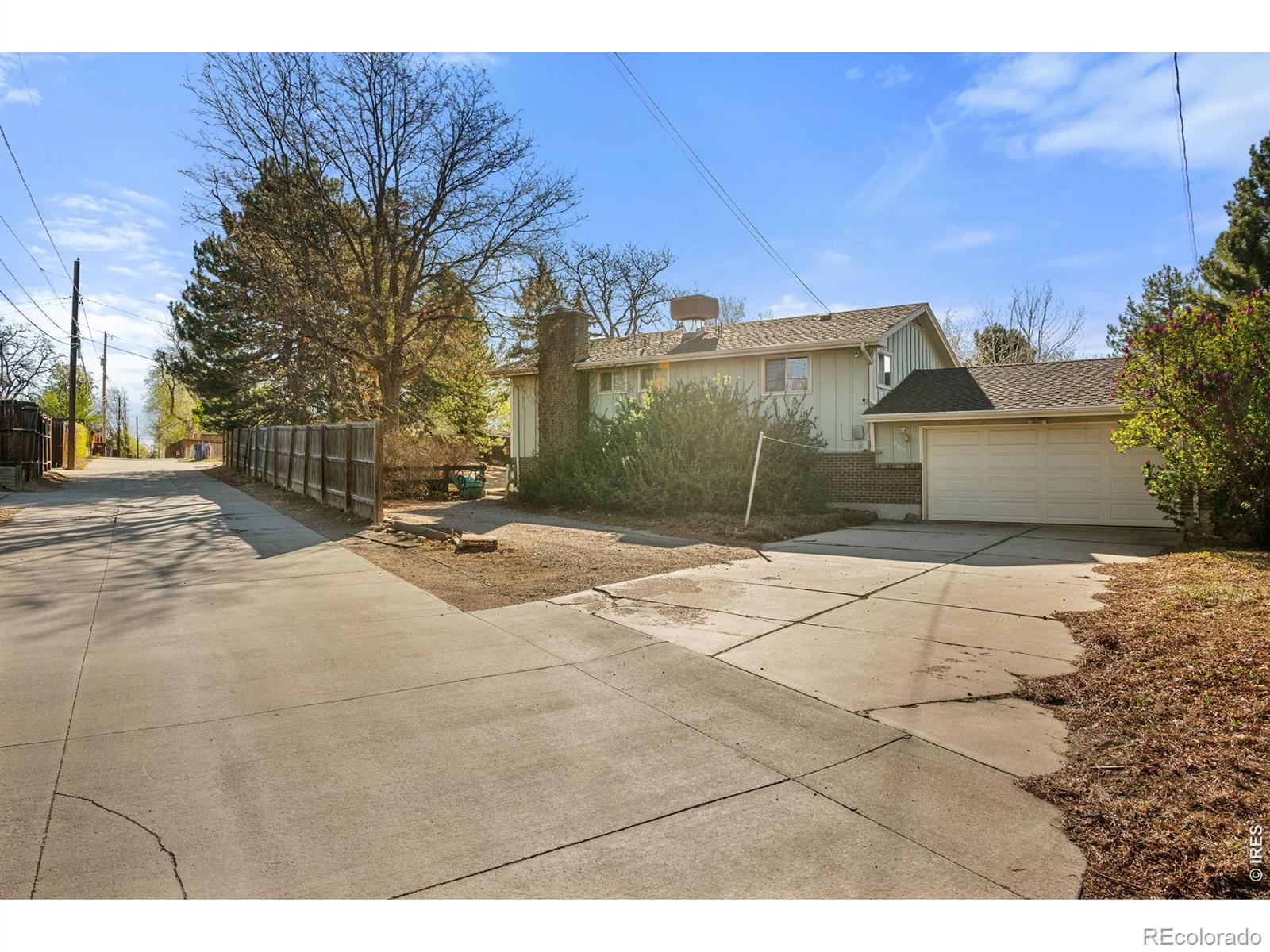 465 W 4th Ave Pl