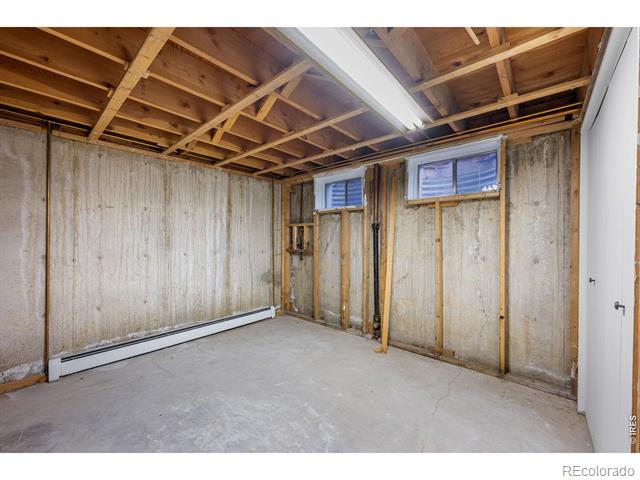 465 W 4th Ave Pl