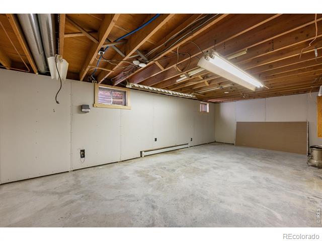 465 W 4th Ave Pl