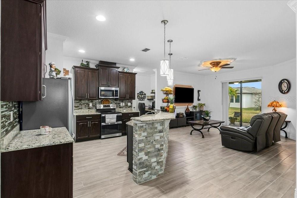 941 RIMINI DR