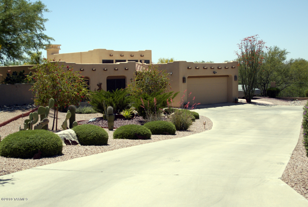 10679 N La Quinta