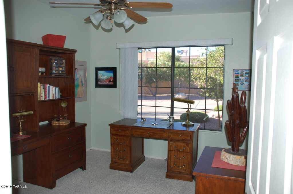 10679 N La Quinta