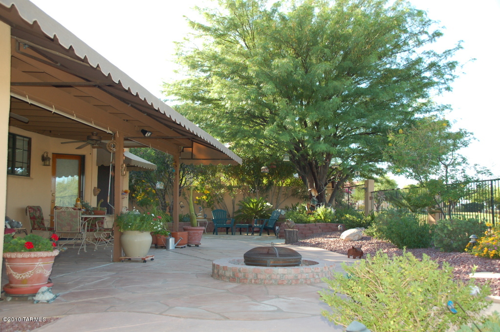 10679 N La Quinta