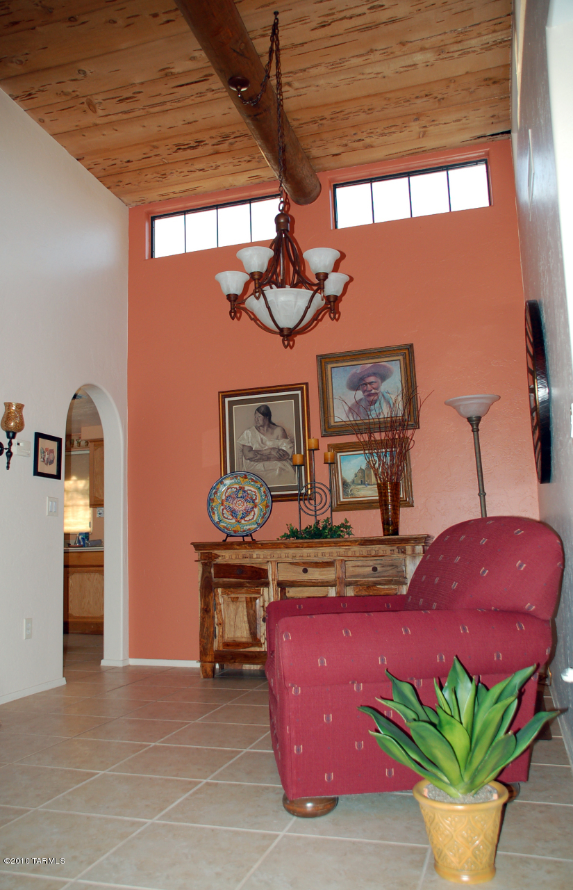 10679 N La Quinta