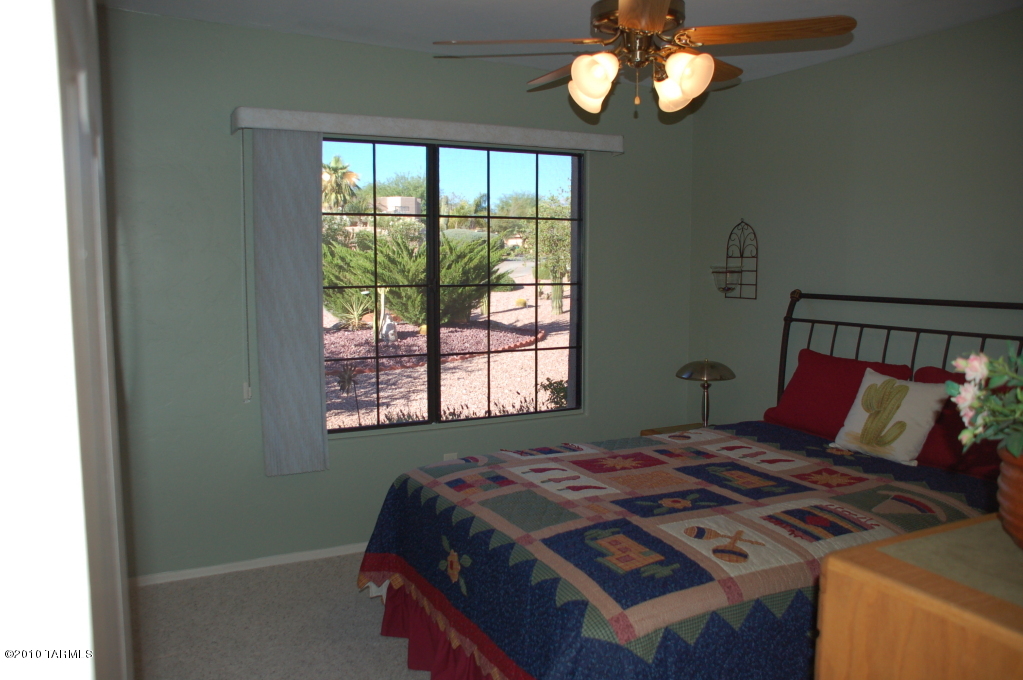 10679 N La Quinta