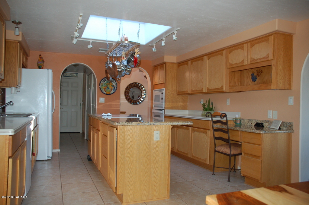 10679 N La Quinta