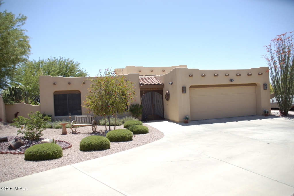 10679 N La Quinta