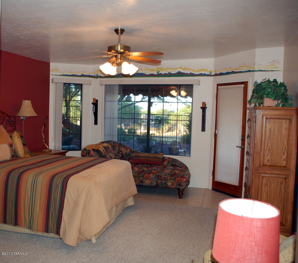10679 N La Quinta