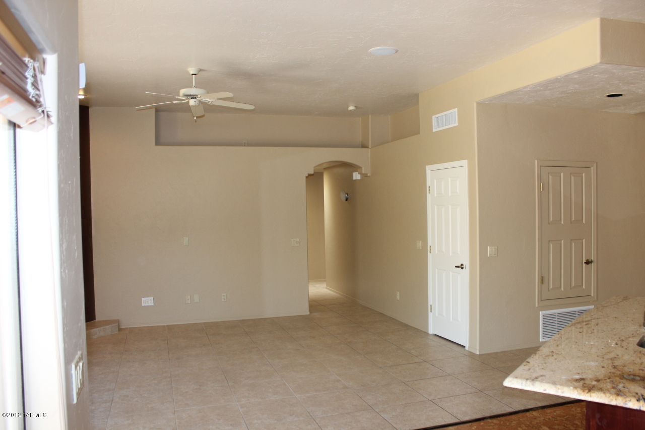 6577 N Shadow Run Drive