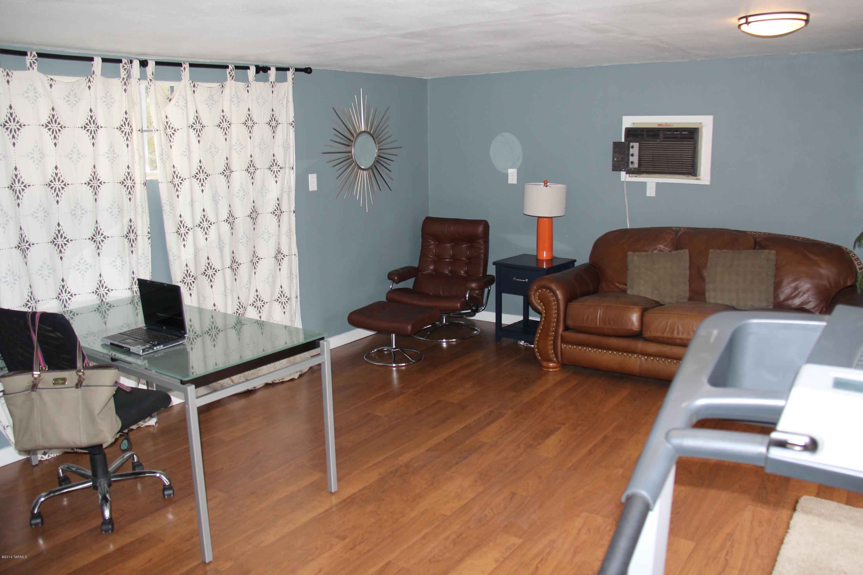 6530 N Camino Padre Isidoro