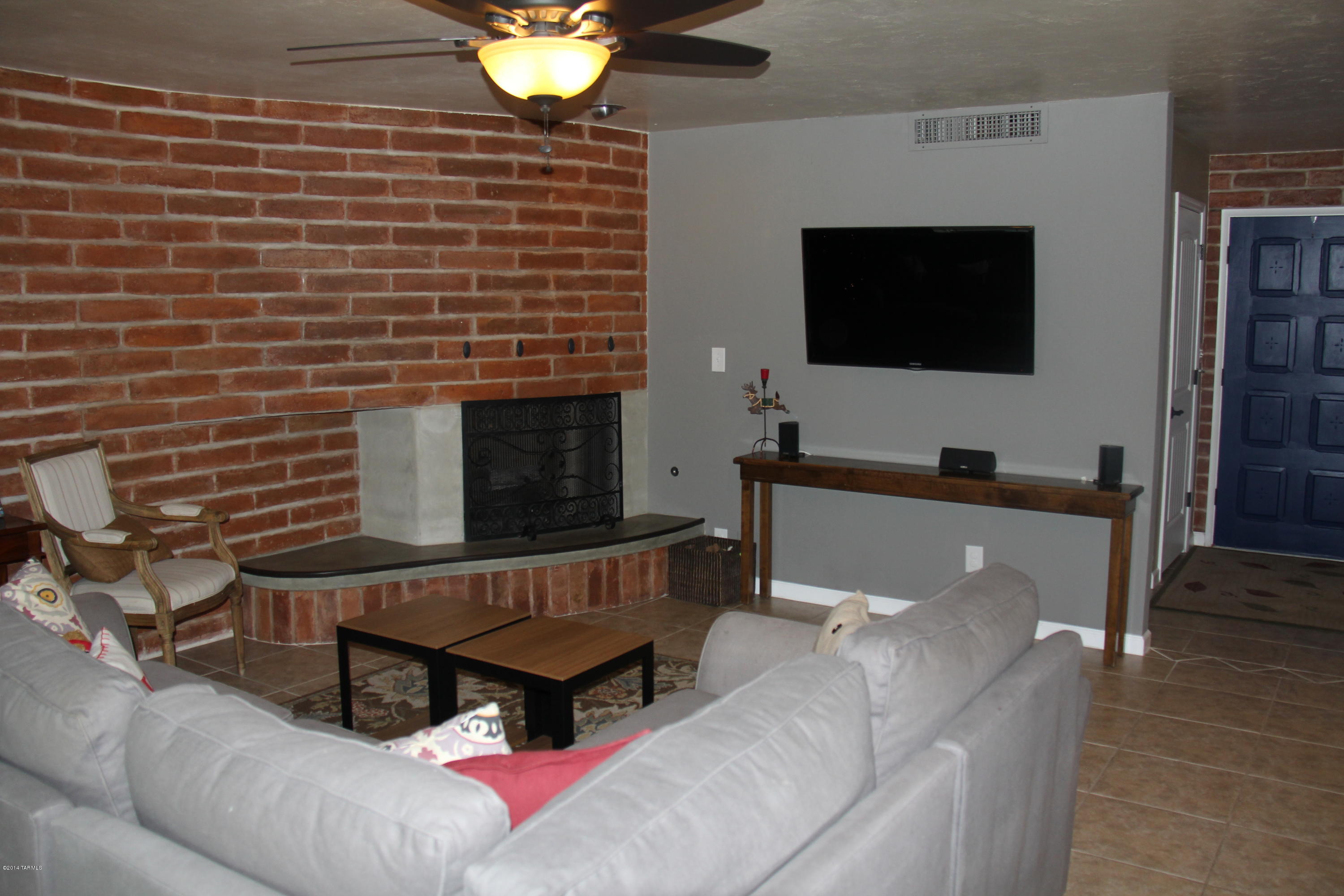6530 N Camino Padre Isidoro