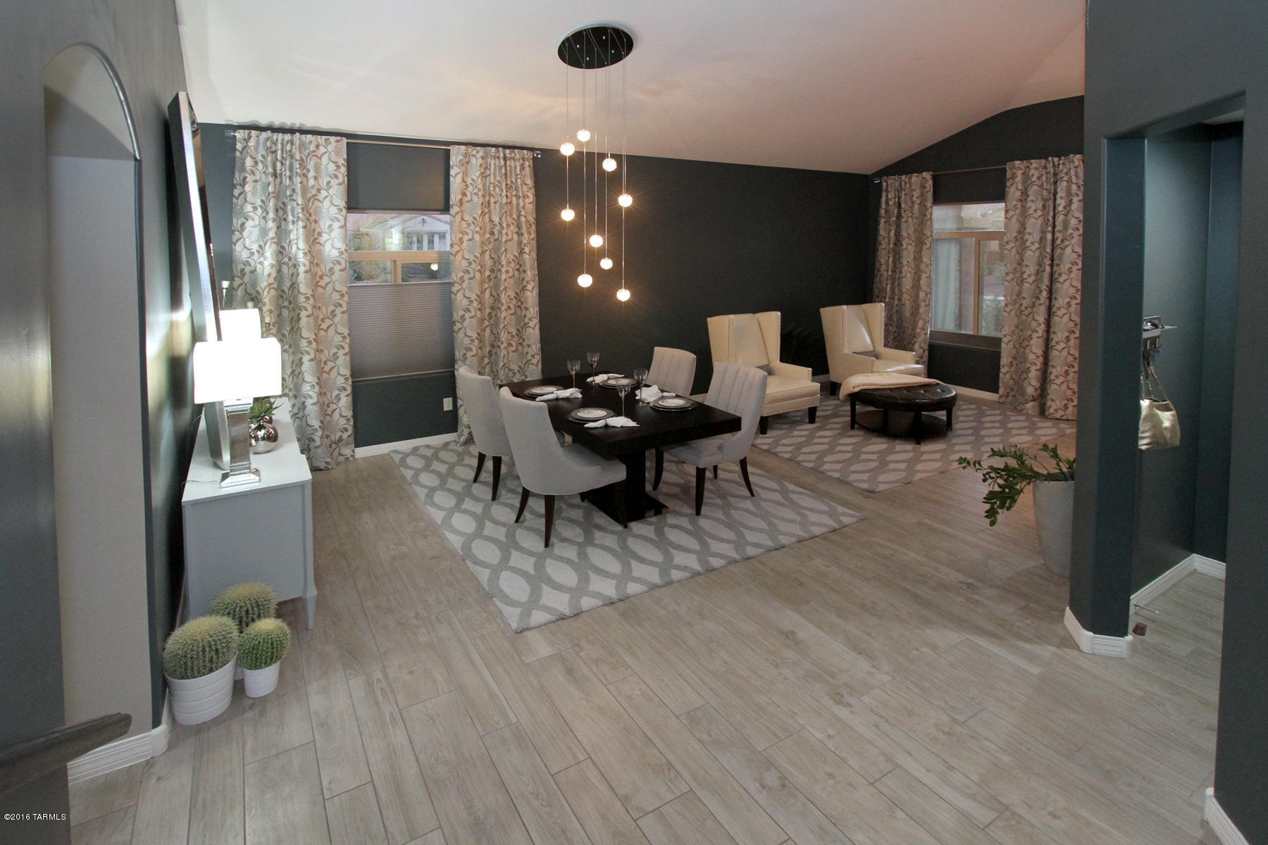 8436 N Gaetano Loop