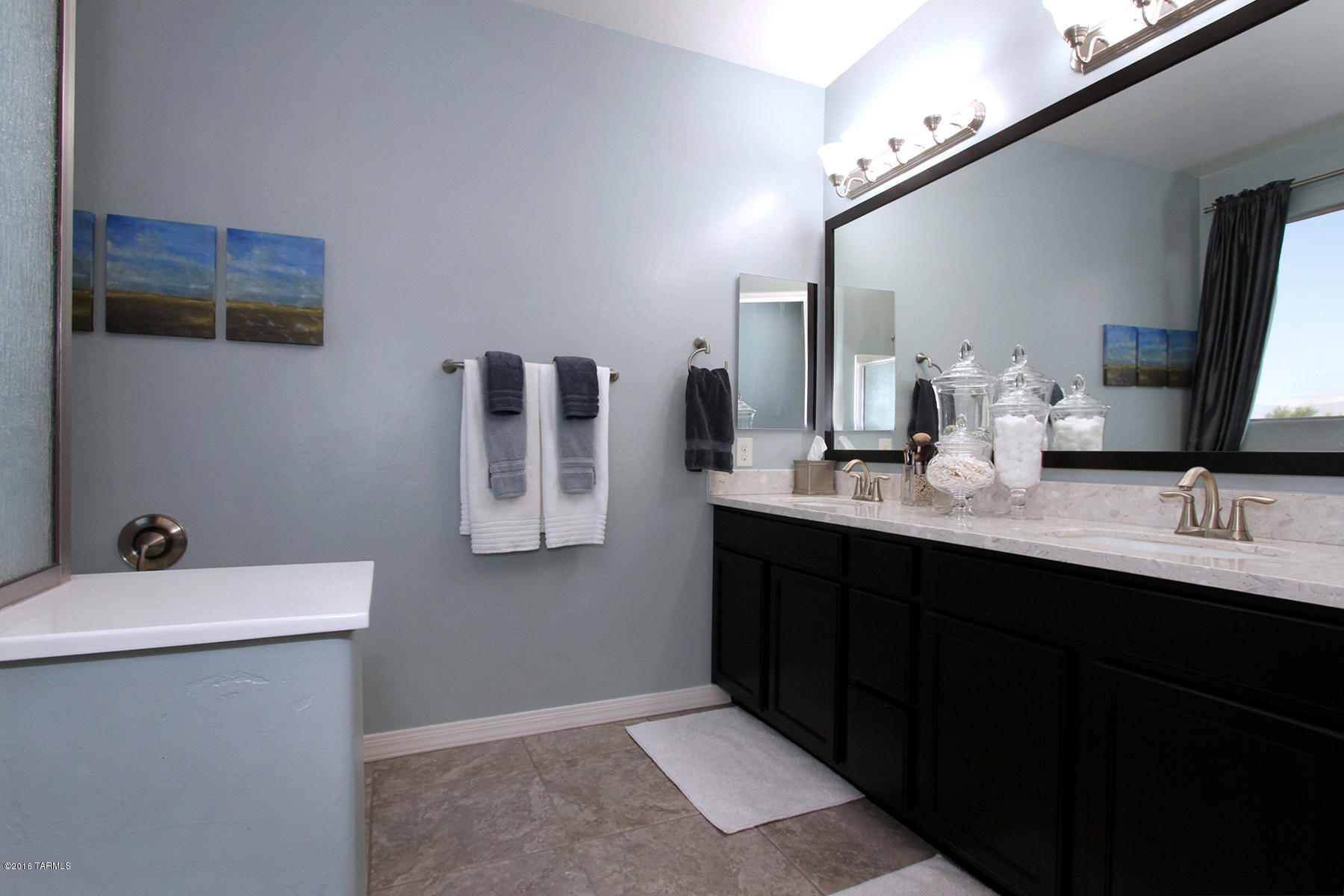 8436 N Gaetano Loop