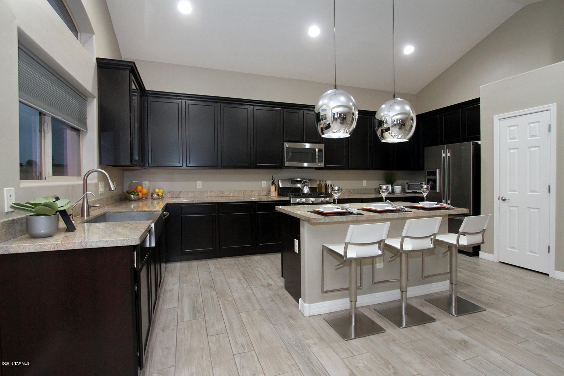 8436 N Gaetano Loop