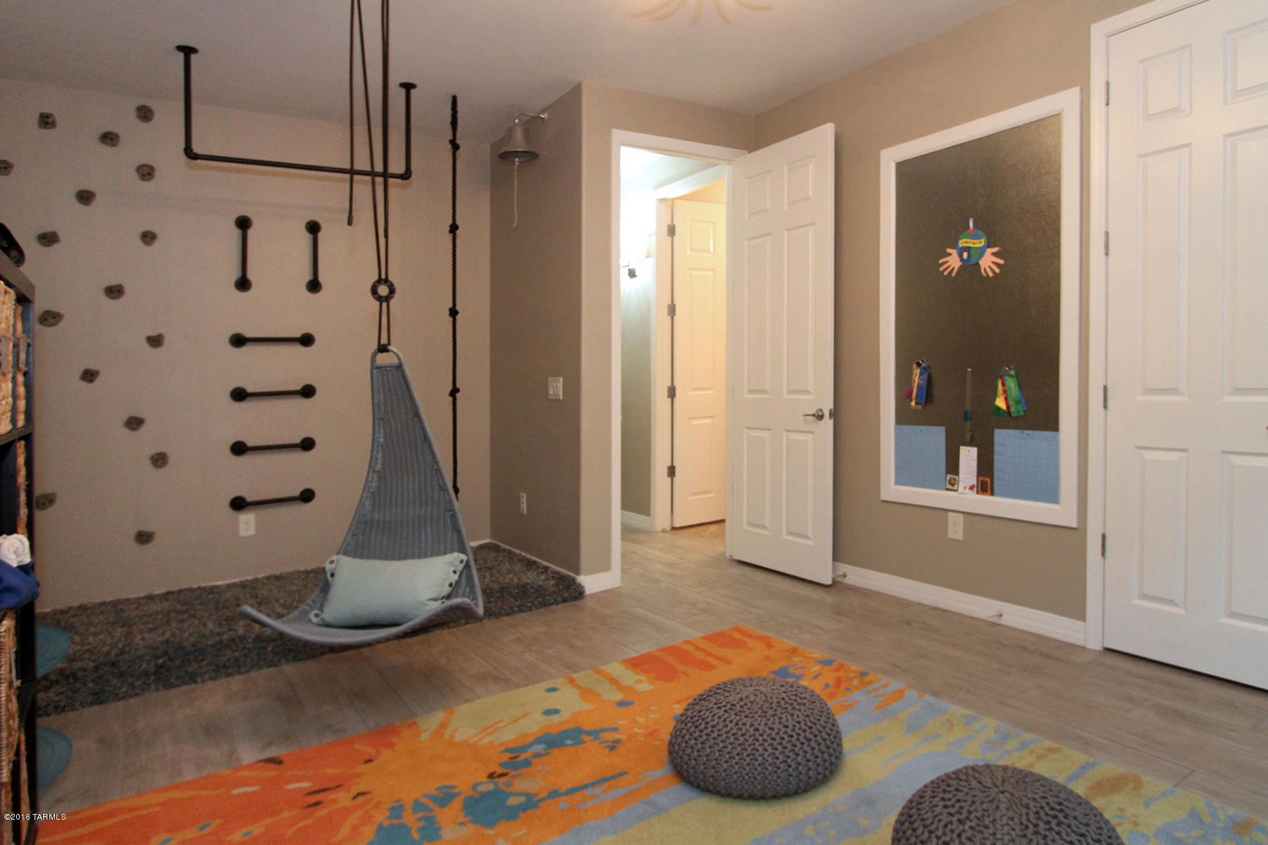 8436 N Gaetano Loop