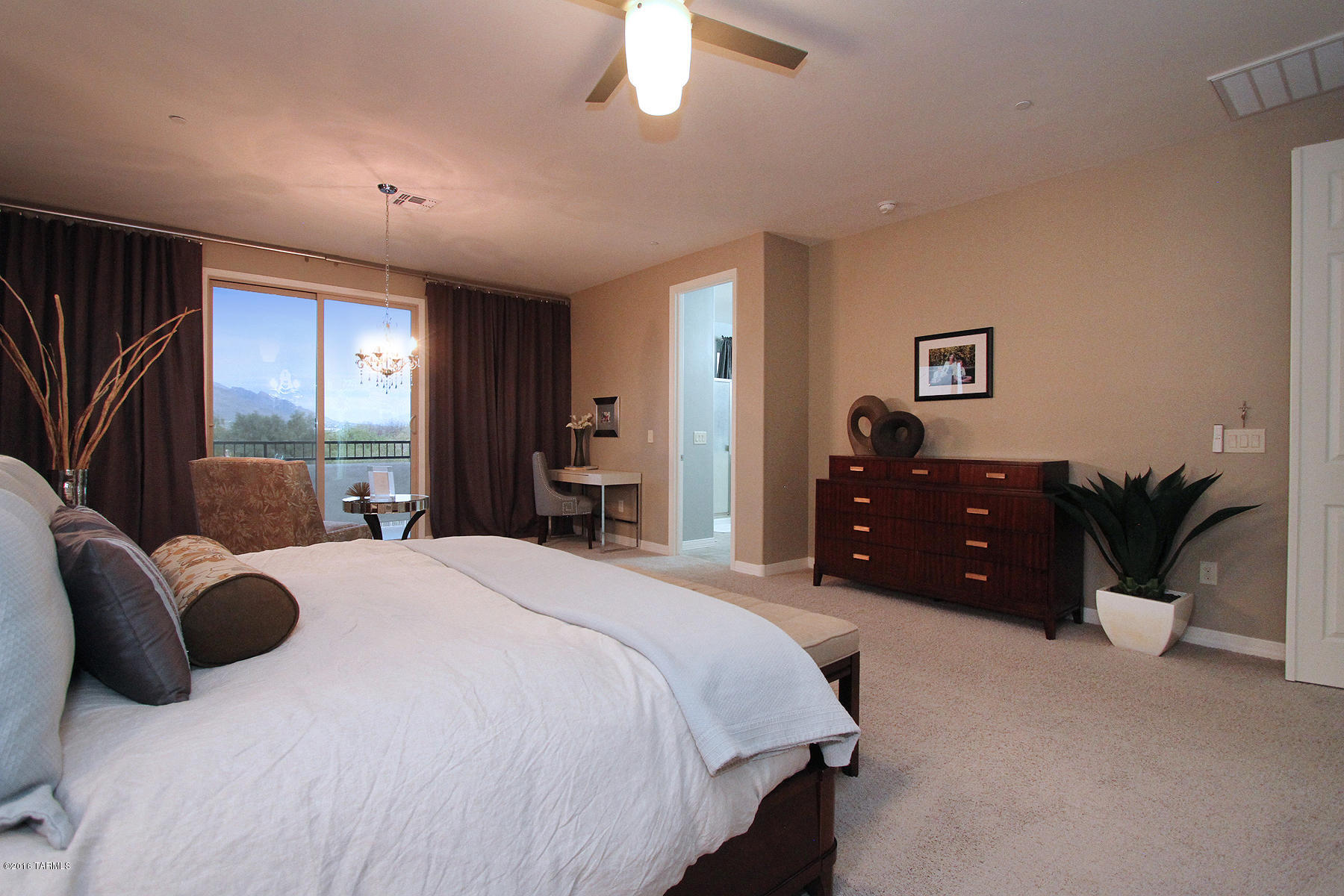 8436 N Gaetano Loop