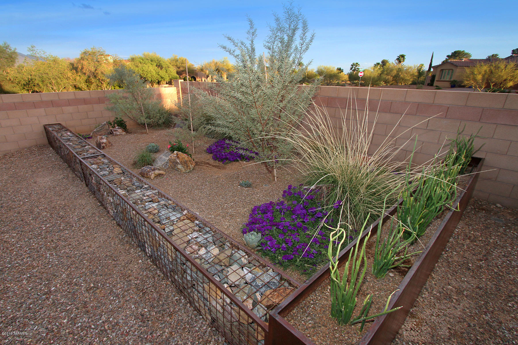 8436 N Gaetano Loop