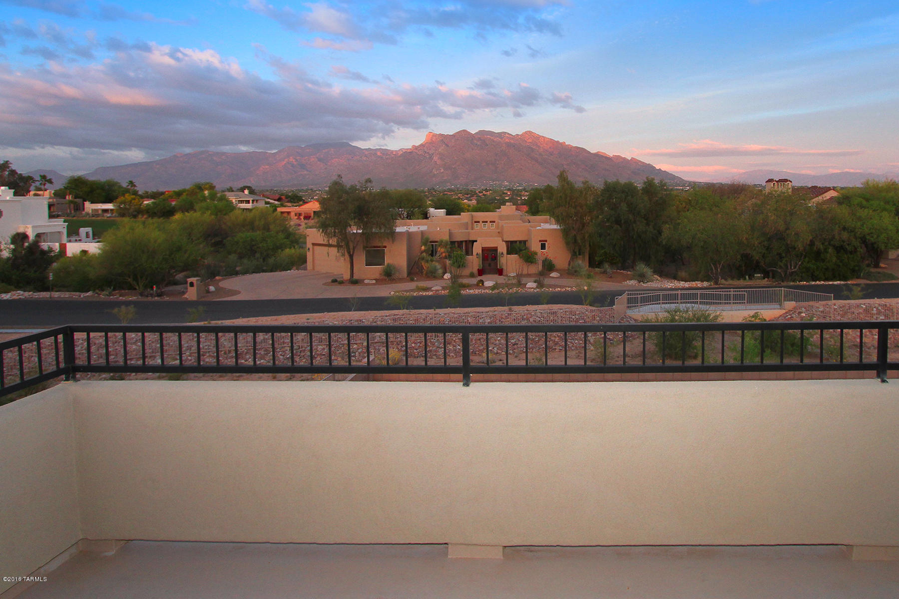 8436 N Gaetano Loop