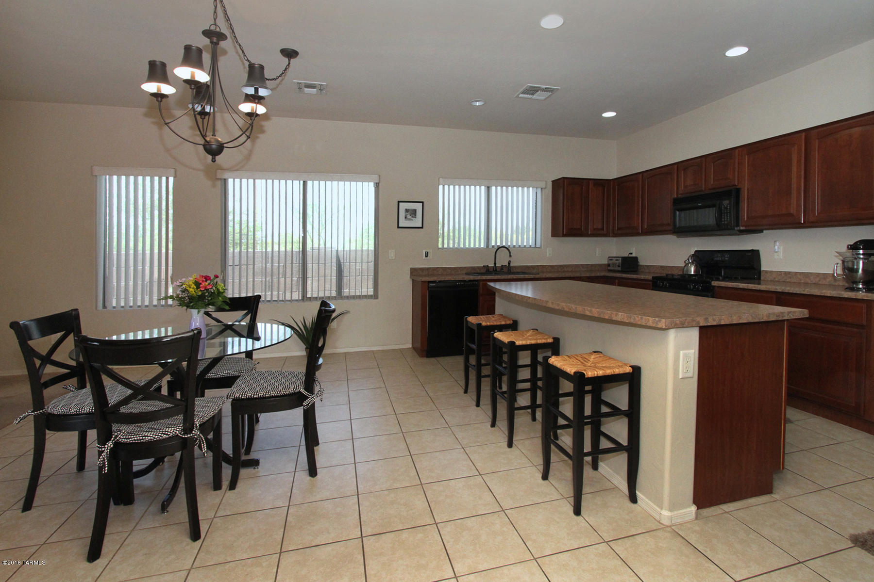 6100 N Placita San Agustin