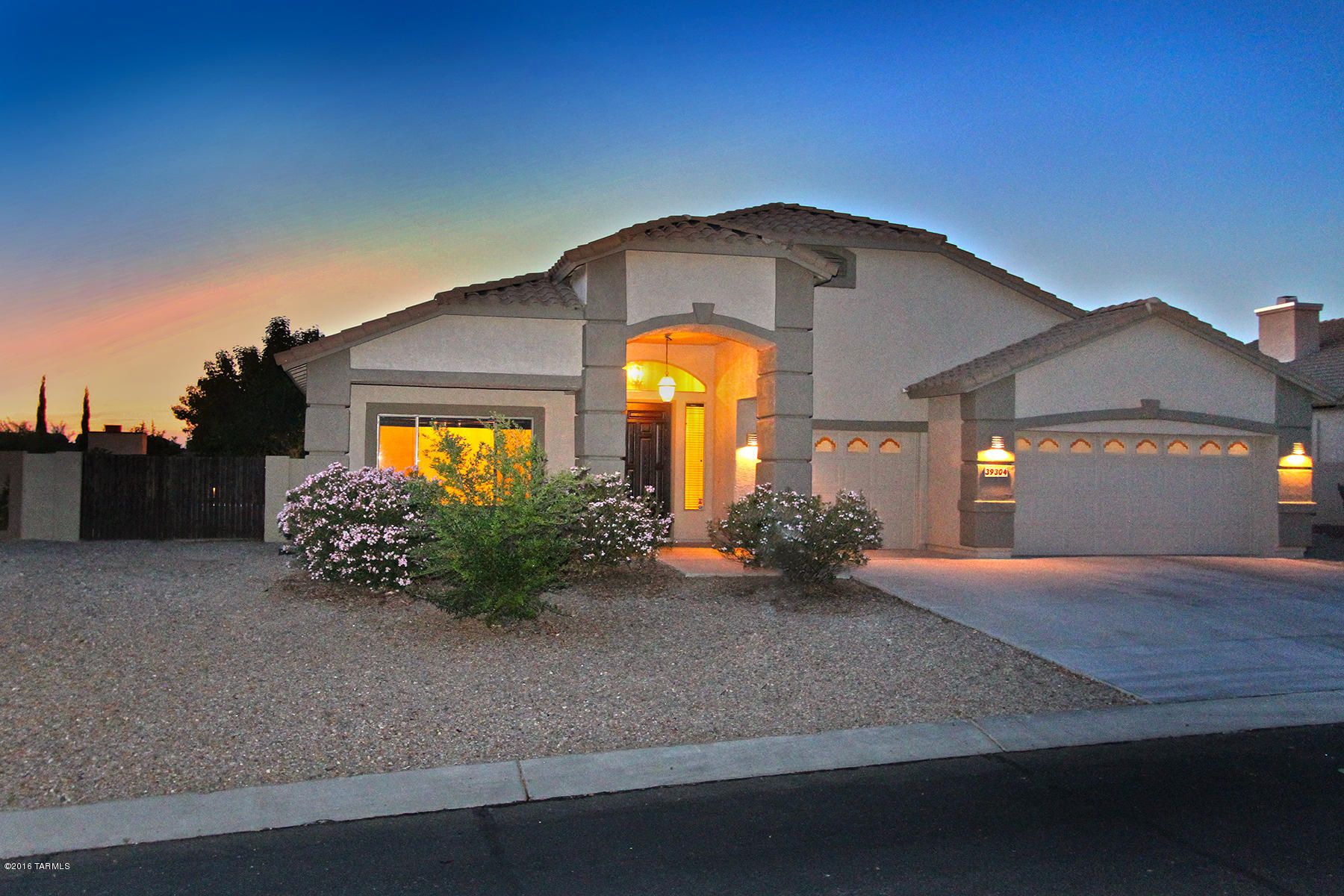 39304 S Mountain Shadow Drive