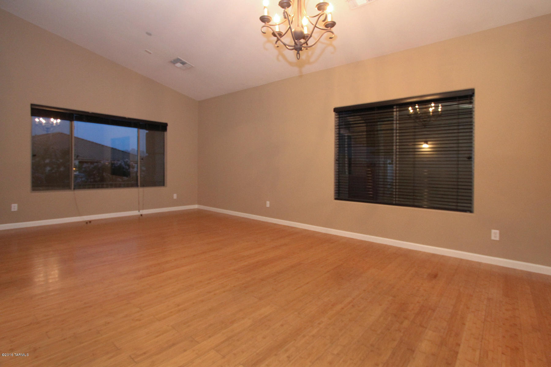 39304 S Mountain Shadow Drive