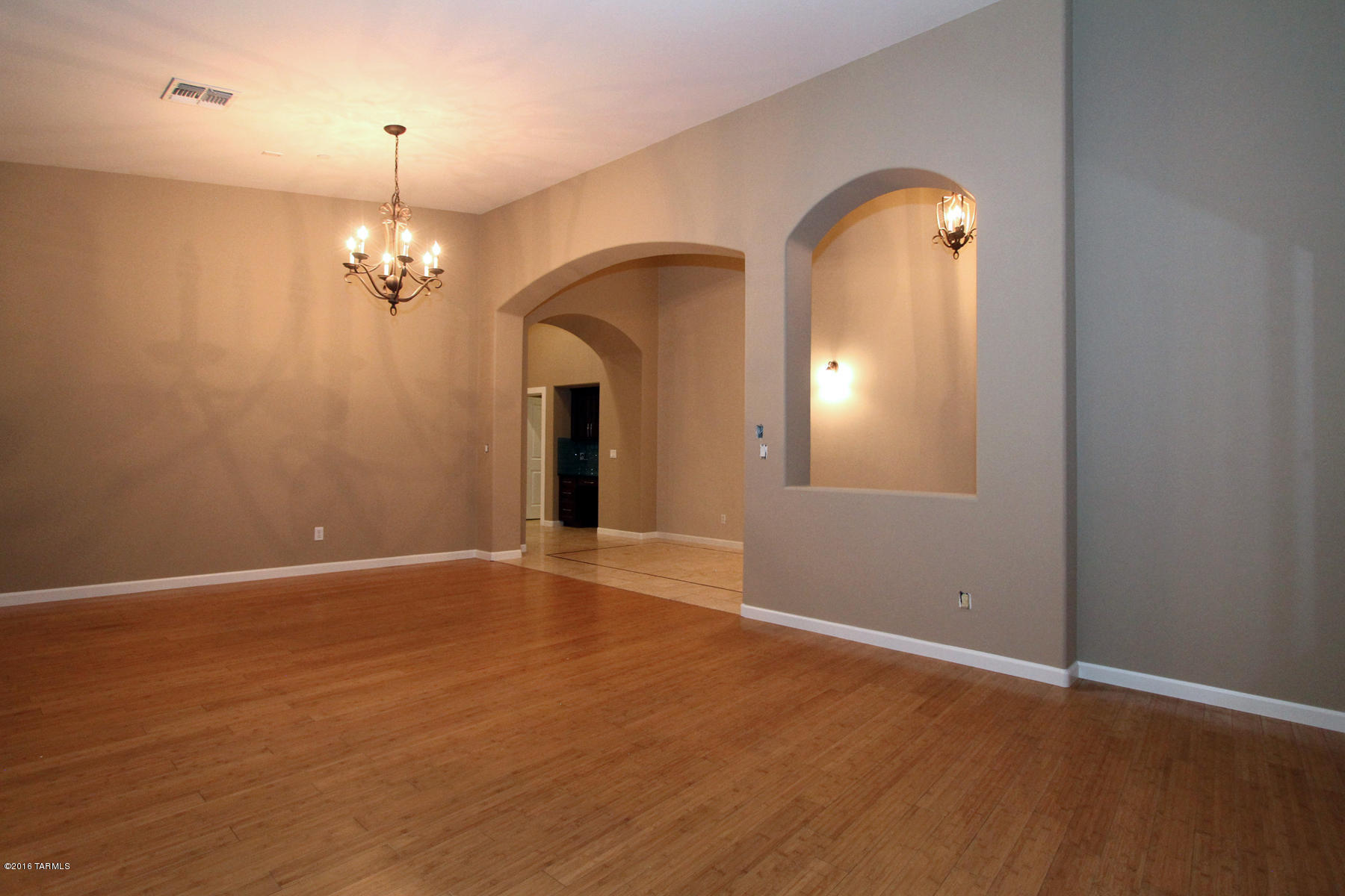 39304 S Mountain Shadow Drive