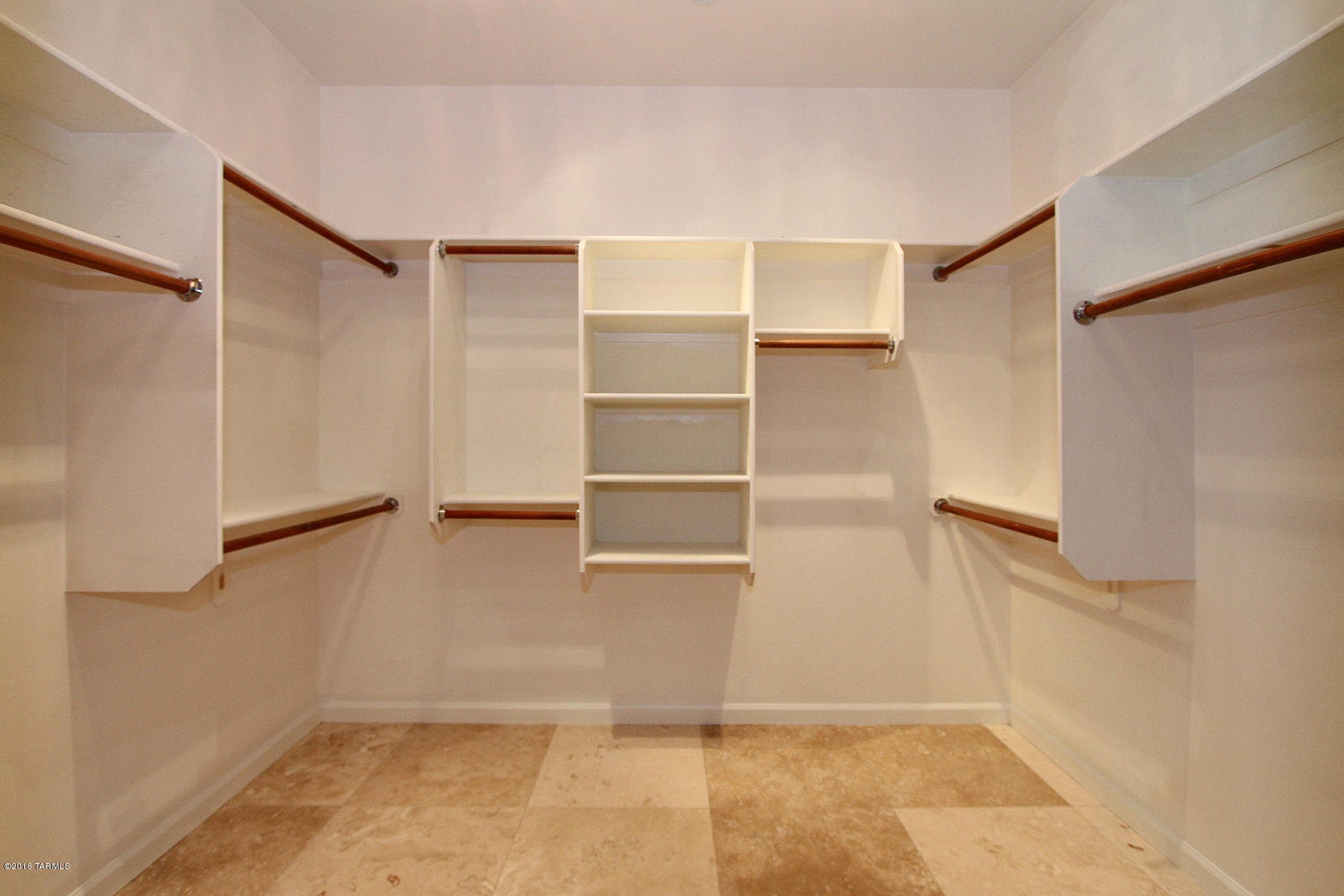 39304 S Mountain Shadow Drive