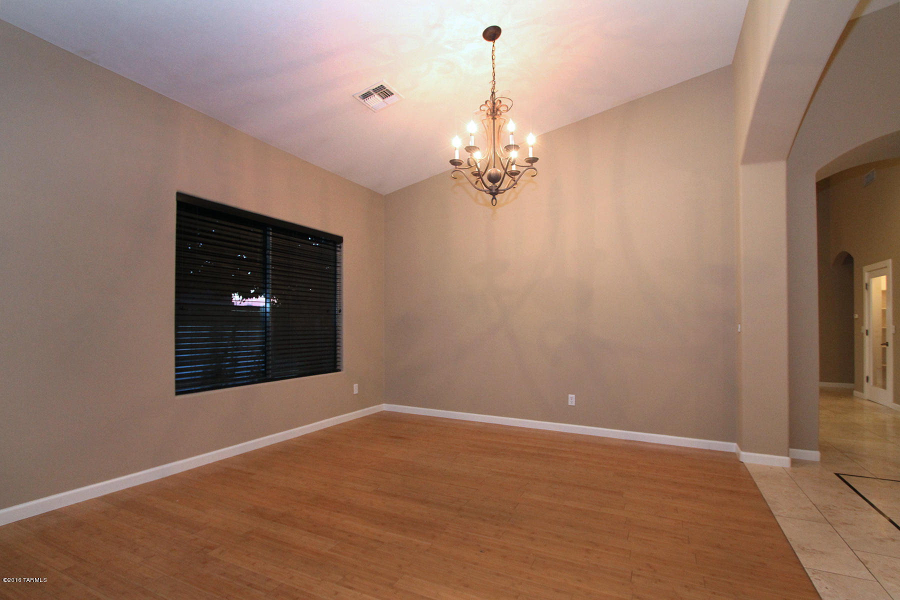 39304 S Mountain Shadow Drive