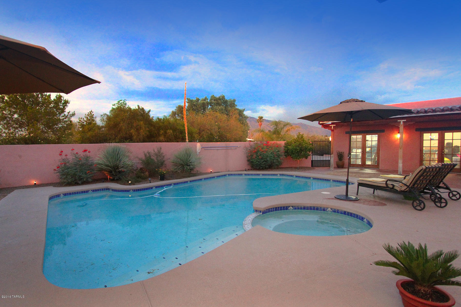 204 W Genematas Drive