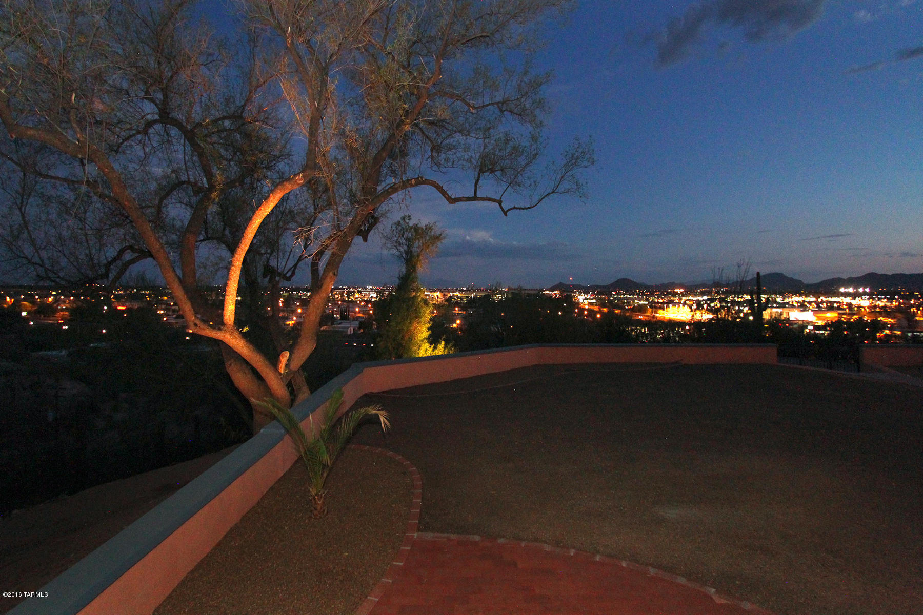 204 W Genematas Drive