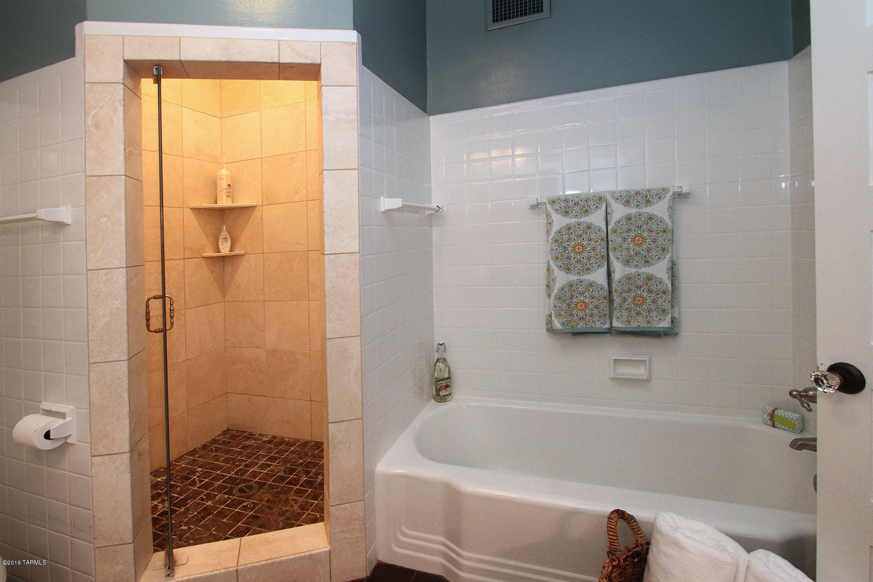 204 W Genematas Drive