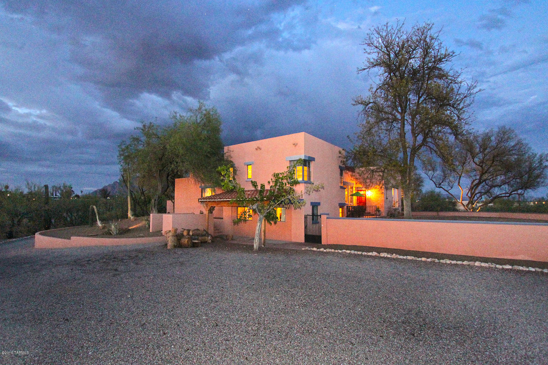 204 W Genematas Drive